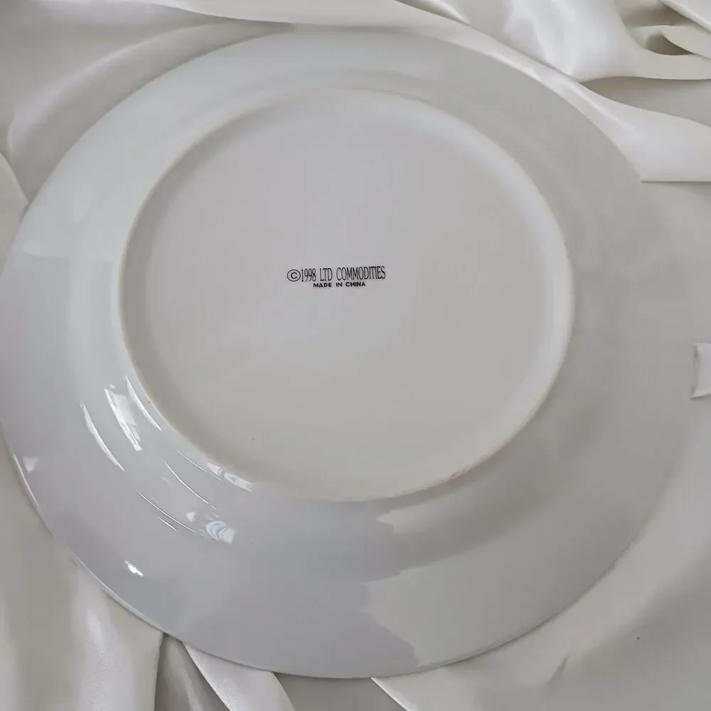 VINTAGE SEASON'S GREETINGS SANTA 9'' PLATE LTD COMMODITIES 1998